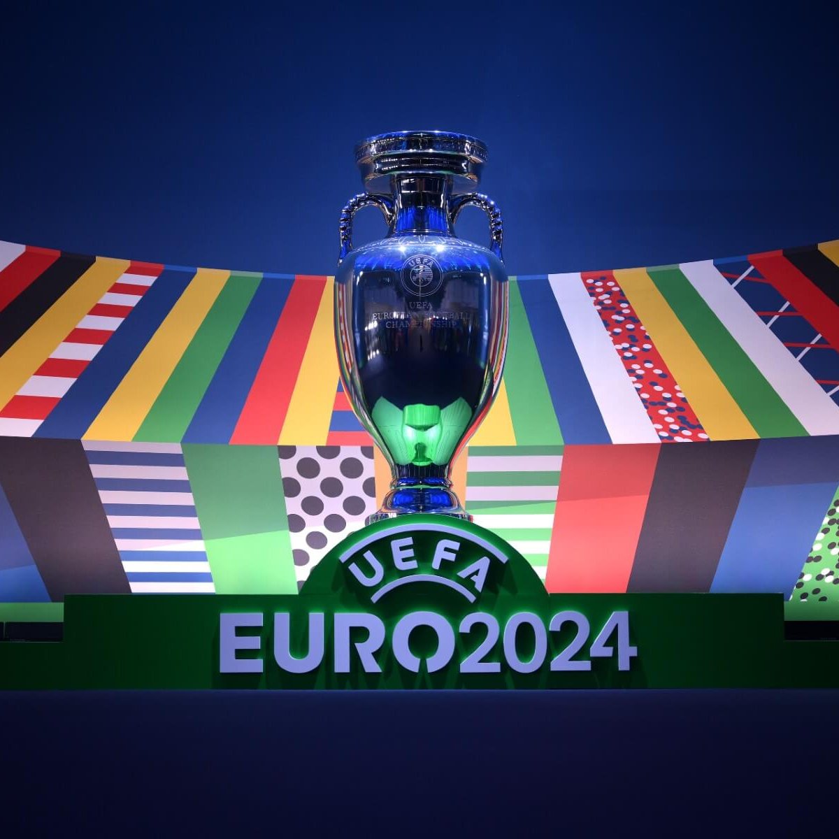 L'UEFA dévoile le ballon officiel connecté de l'Euro 2024 -  -  Sports, Football
